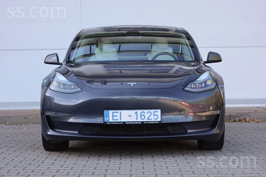 Tesla Model 3 2021 photo 3