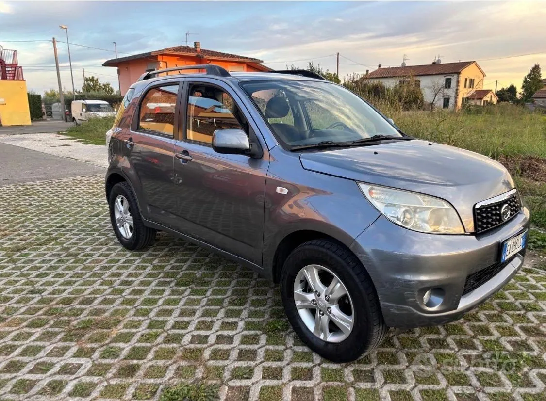 Daihatsu Terios 2011 photo 3