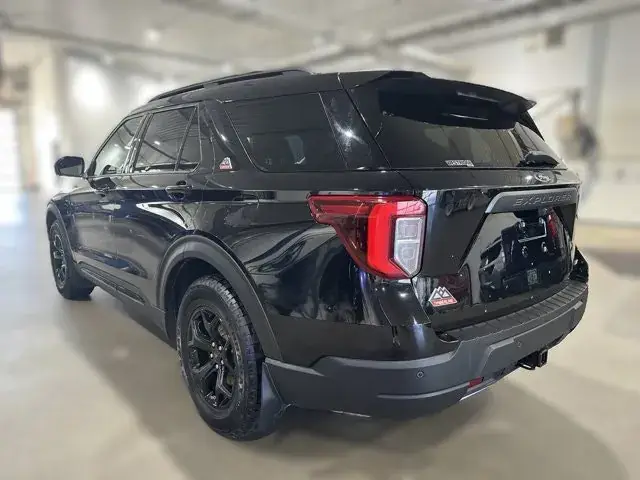Ford Explorer 2022 photo 3