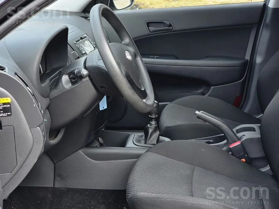 Hyundai I30 2010 photo 4