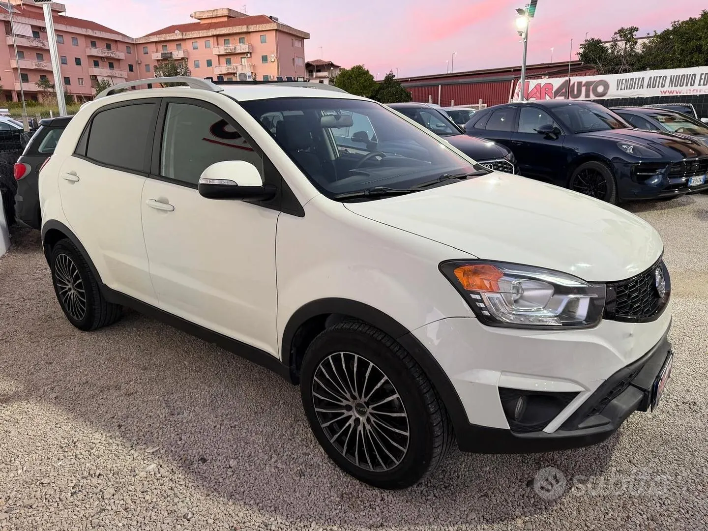 KG Mobility Korando 2015 photo 4