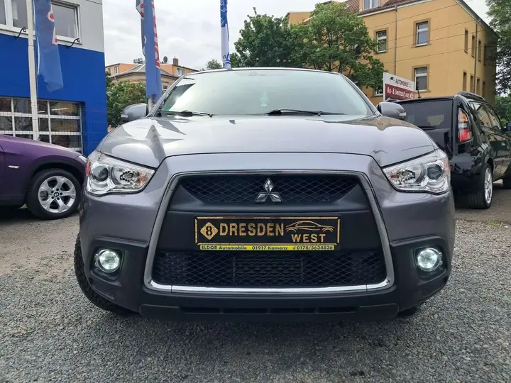 Mitsubishi Asx 2010 photo 2