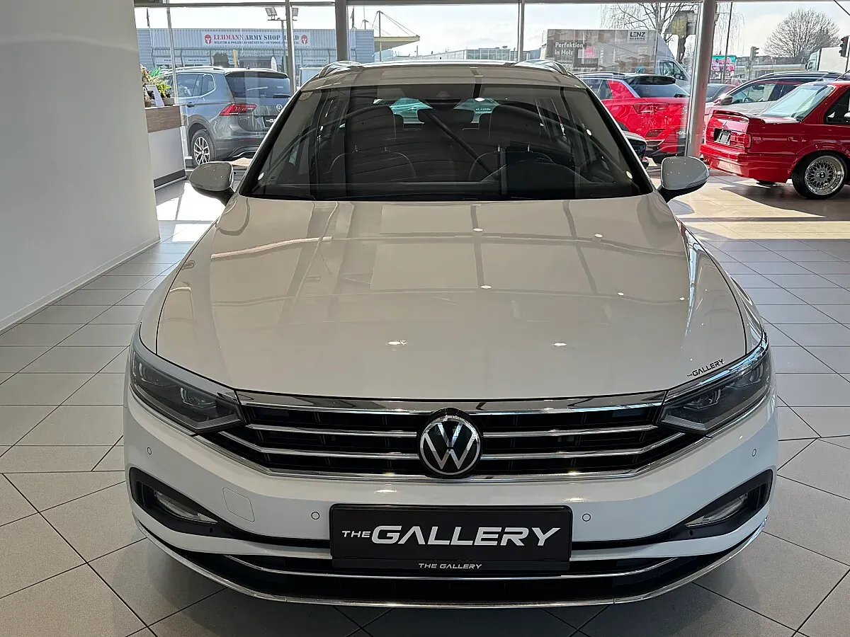 Volkswagen Passat 2021 photo 2