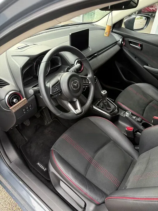 Mazda Mazda2 2024 photo 2