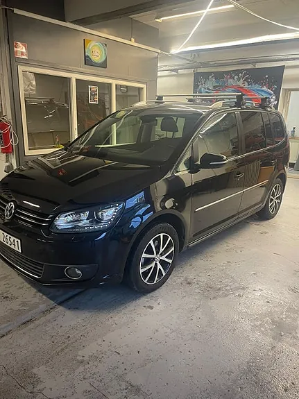 Volkswagen Touran 2011 photo 5