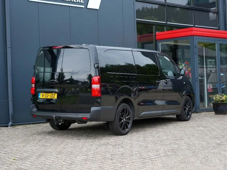 Opel Vivaro 2023 photo 2