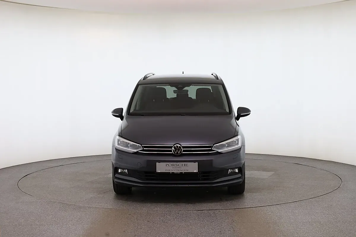 Volkswagen Touran 2026 photo 2