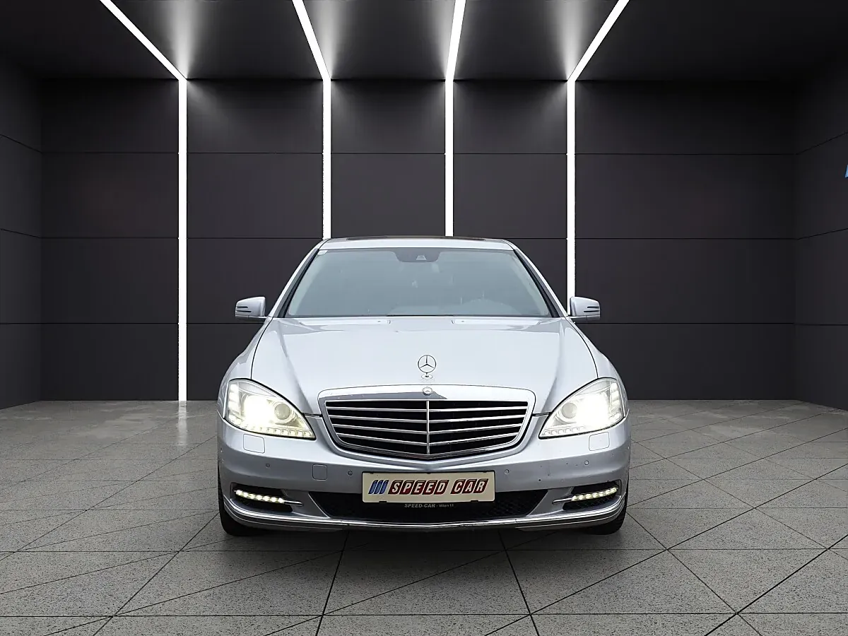 Mercedes-Benz S-Class 2010 photo 2