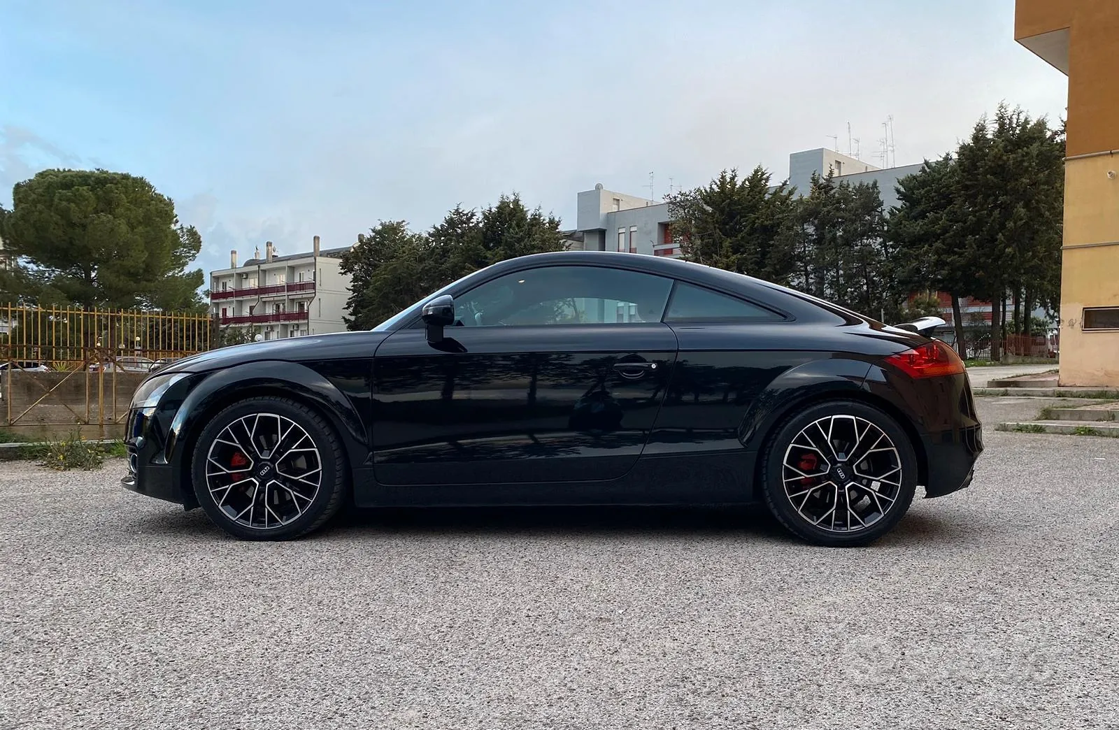 Audi Tt 2010 photo 2