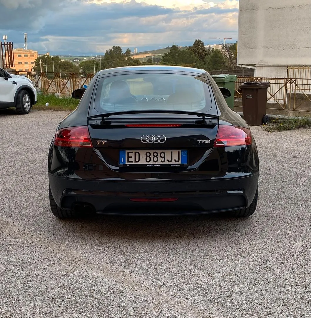 Audi Tt 2010 photo 4
