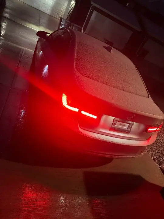 BMW 330I 2017 photo 3