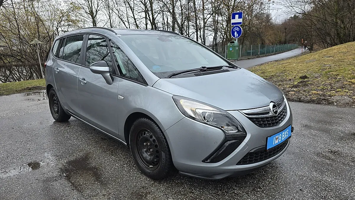 Opel Zafira 2015 photo 3
