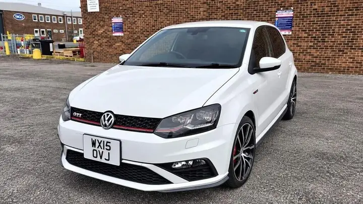 Volkswagen Polo 2015 photo 3