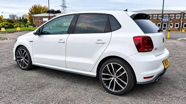 Volkswagen Polo 2015 photo 4