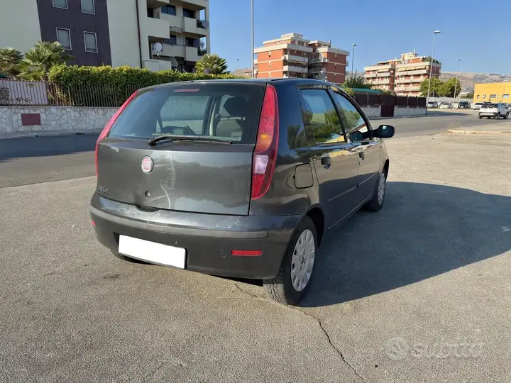 Fiat Punto 2010 photo 4