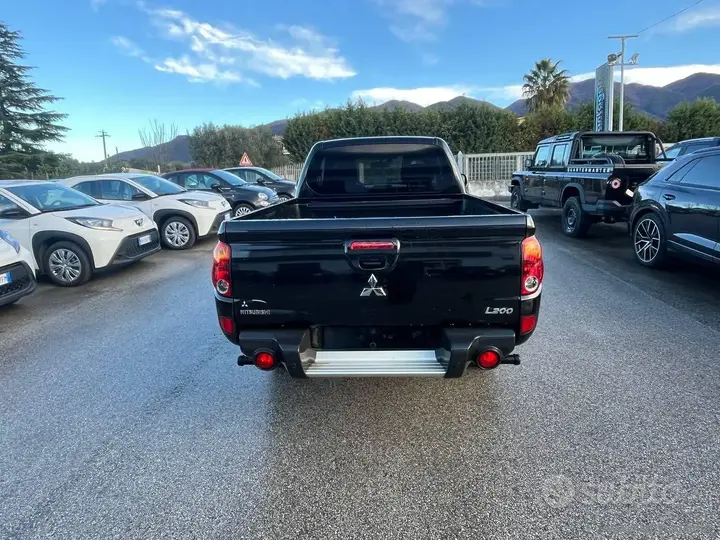 Mitsubishi L200 2013 photo 3