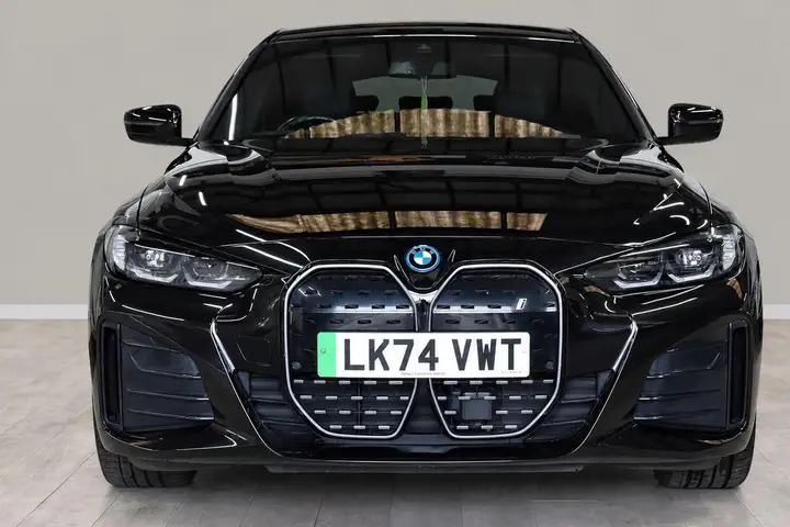 BMW I4 2024 photo 3