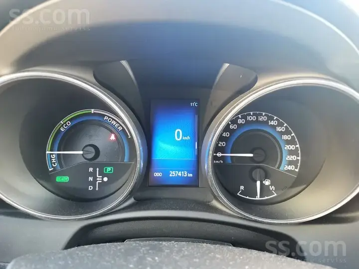 Toyota Auris 2016 photo 3