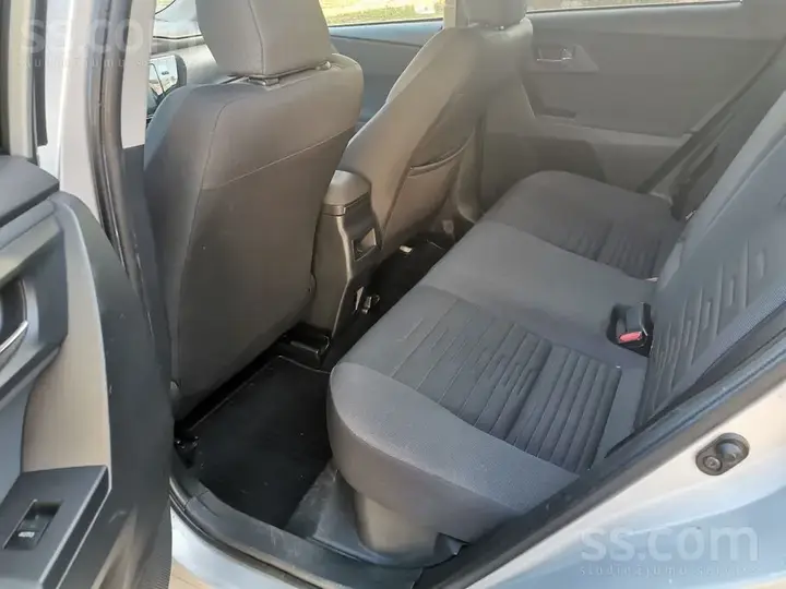 Toyota Auris 2016 photo 5