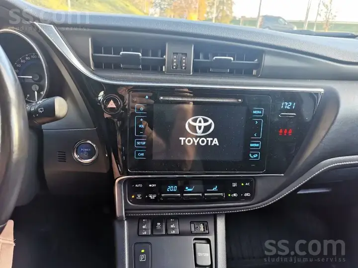 Toyota Auris 2016 photo 4