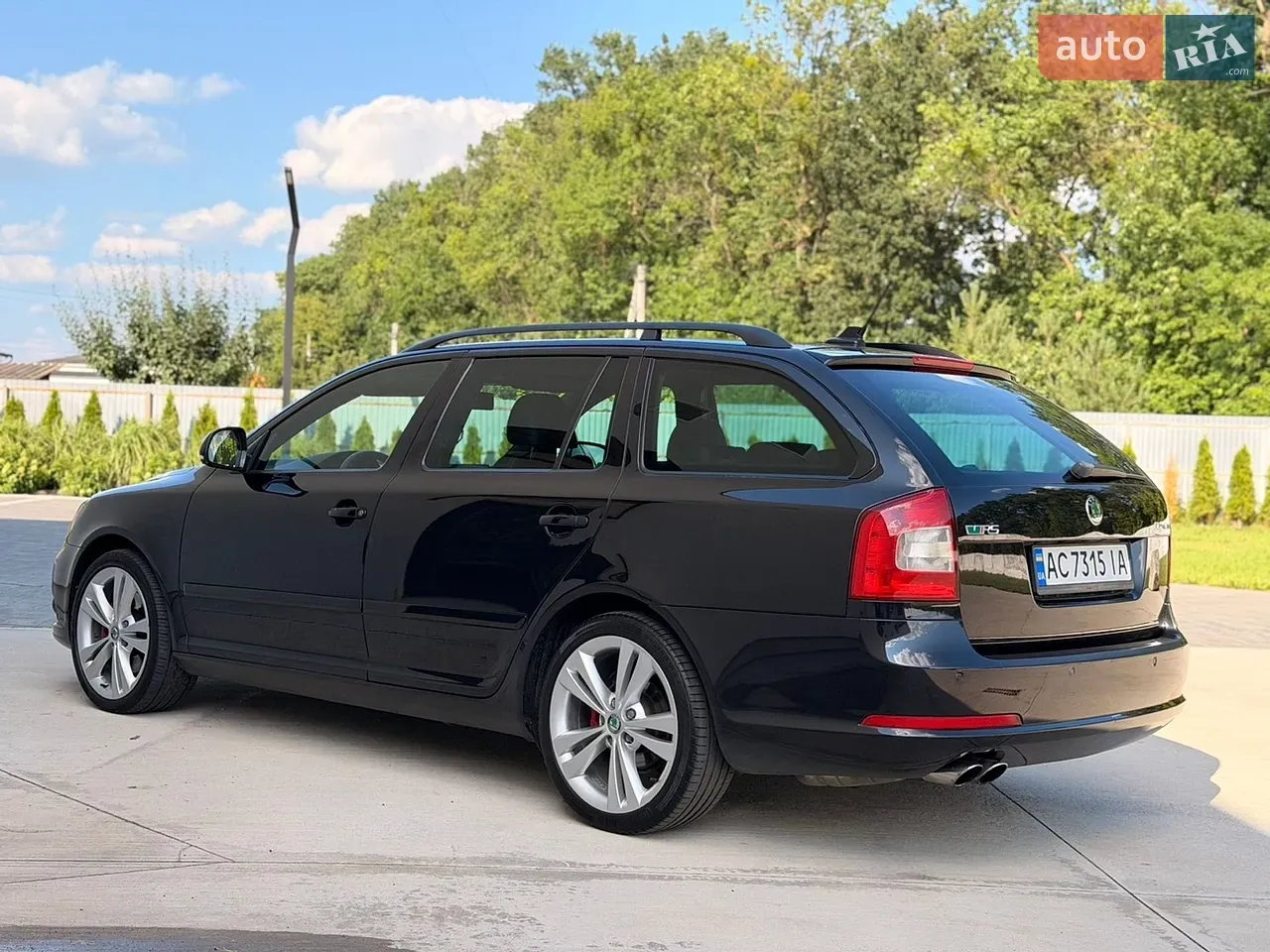 Skoda Octavia 2011 photo 3