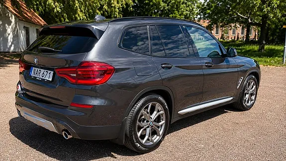 BMW X3 2018 photo 2