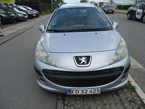 Peugeot 207 2007 photo 5