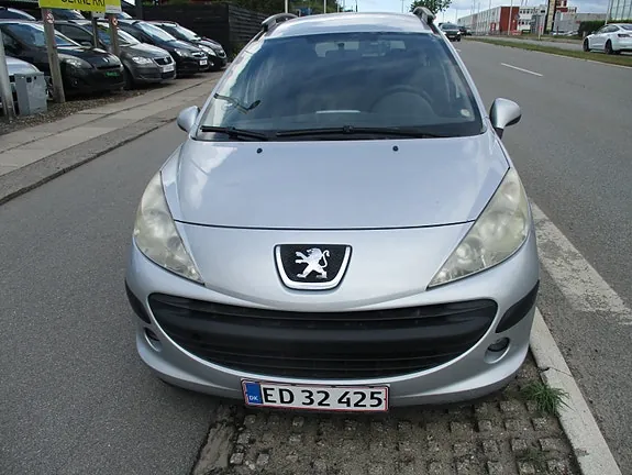 Peugeot 207 2007 photo 3