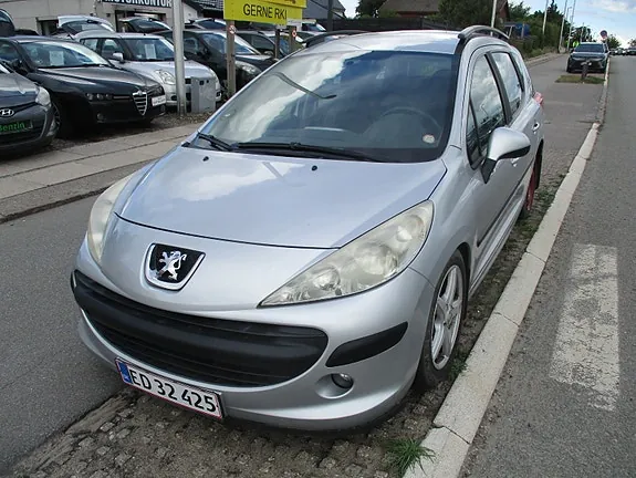 Peugeot 207 2007 photo 2