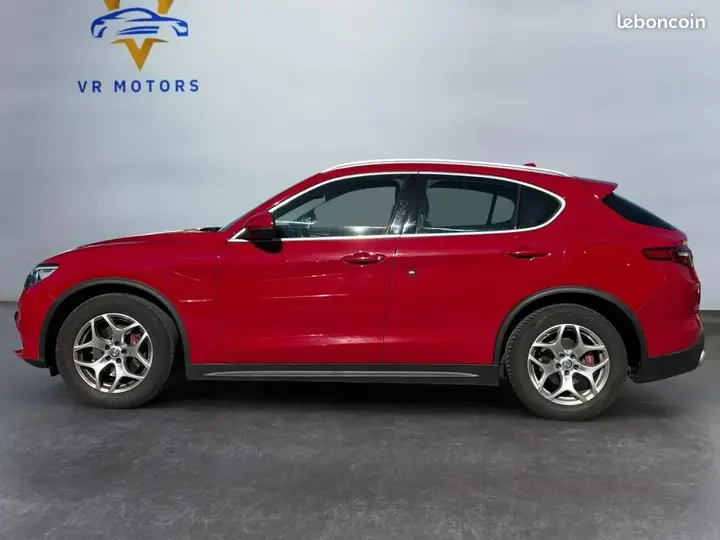 Alfa Romeo Stelvio 2018 photo 2