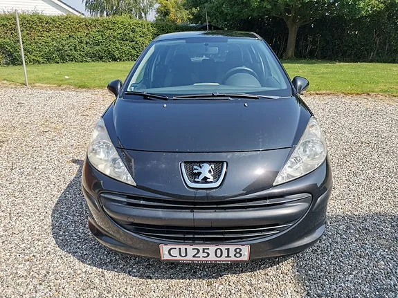 Peugeot 207 2007 photo 2
