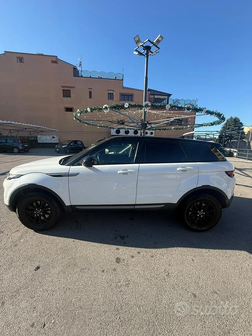 Land Rover Range Rover Evoque 2015 photo 5