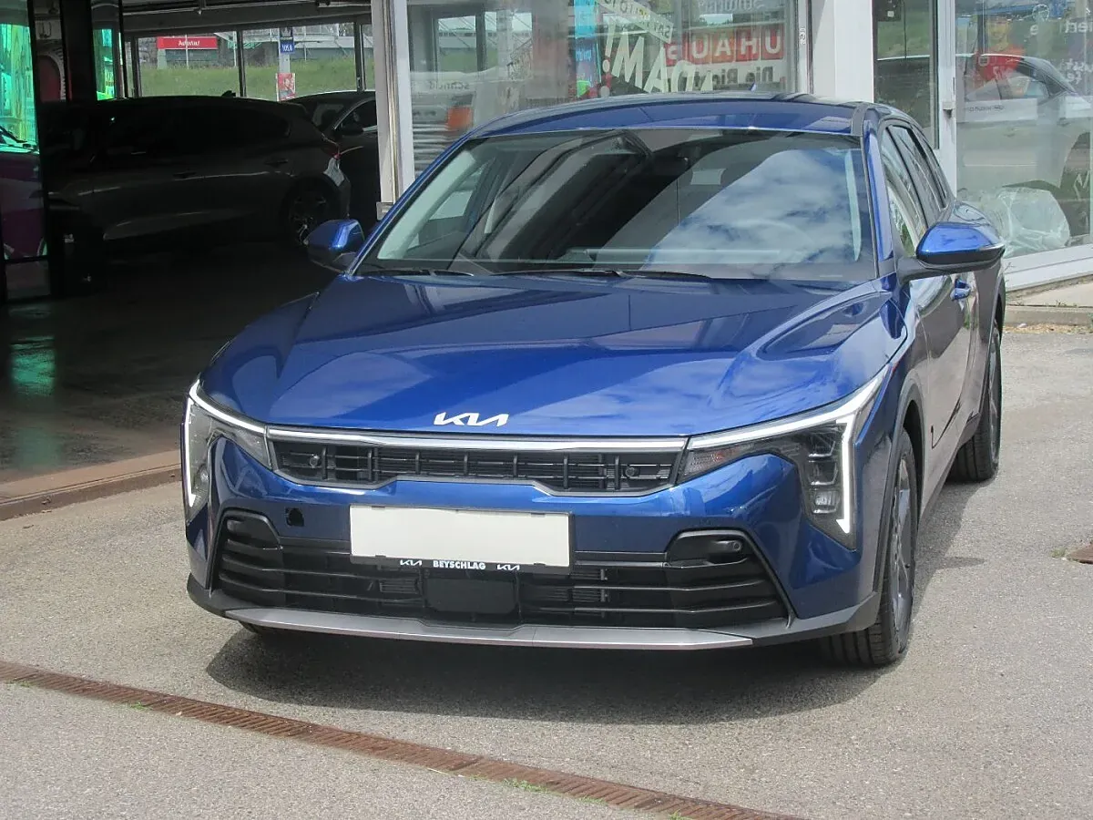 Kia K4 photo 2