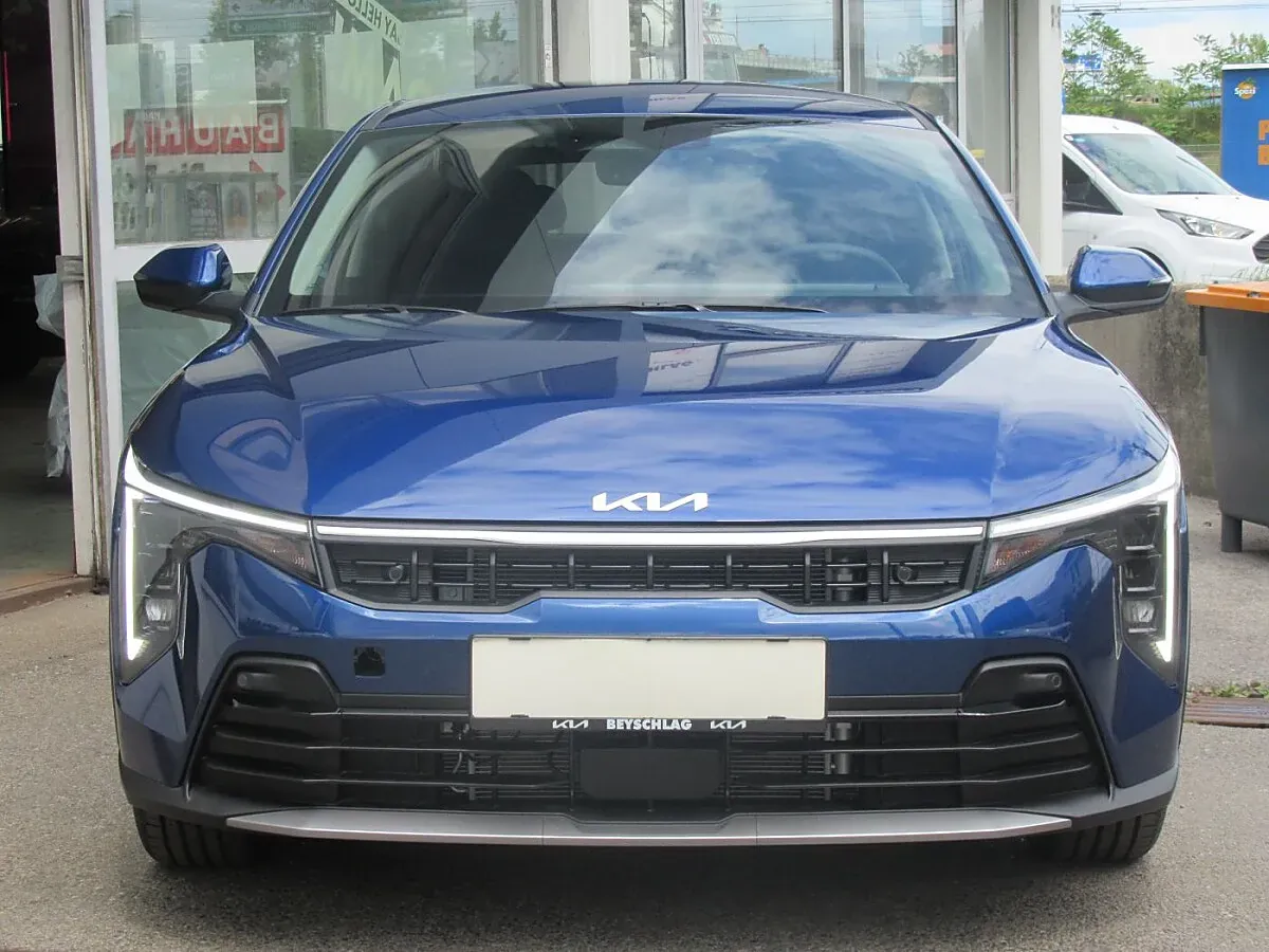 Kia K4 photo 3