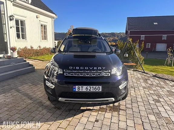 Land Rover Discovery Sport 2017 photo 2