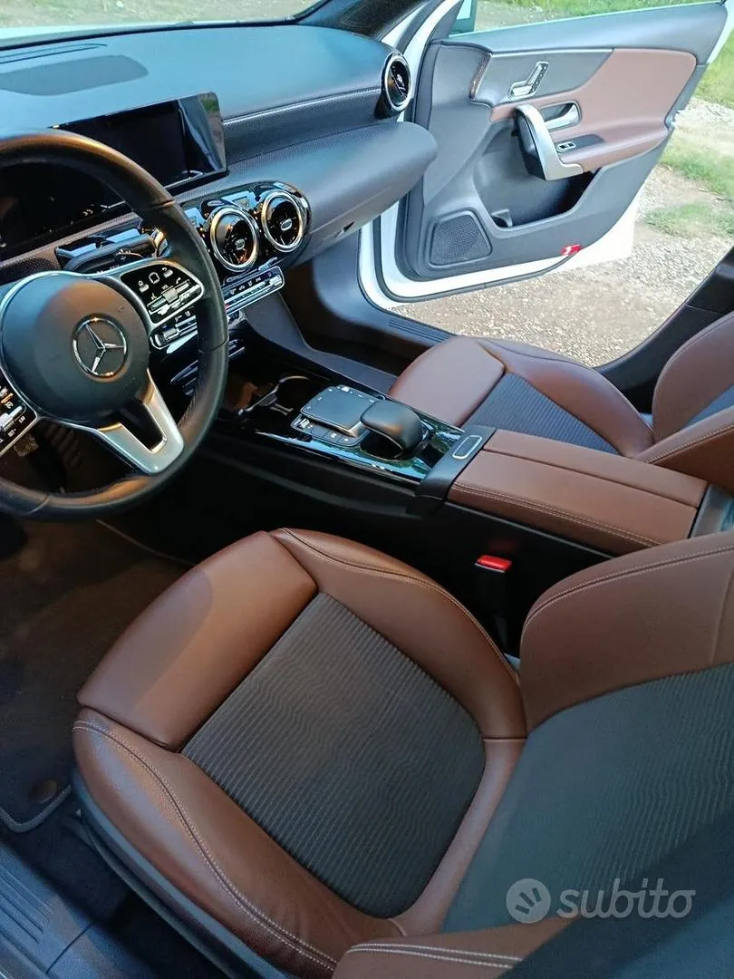 Mercedes-Benz 180D 2020 photo 2