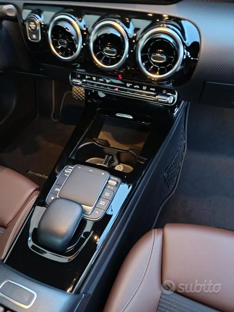 Mercedes-Benz 180D 2020 photo 4