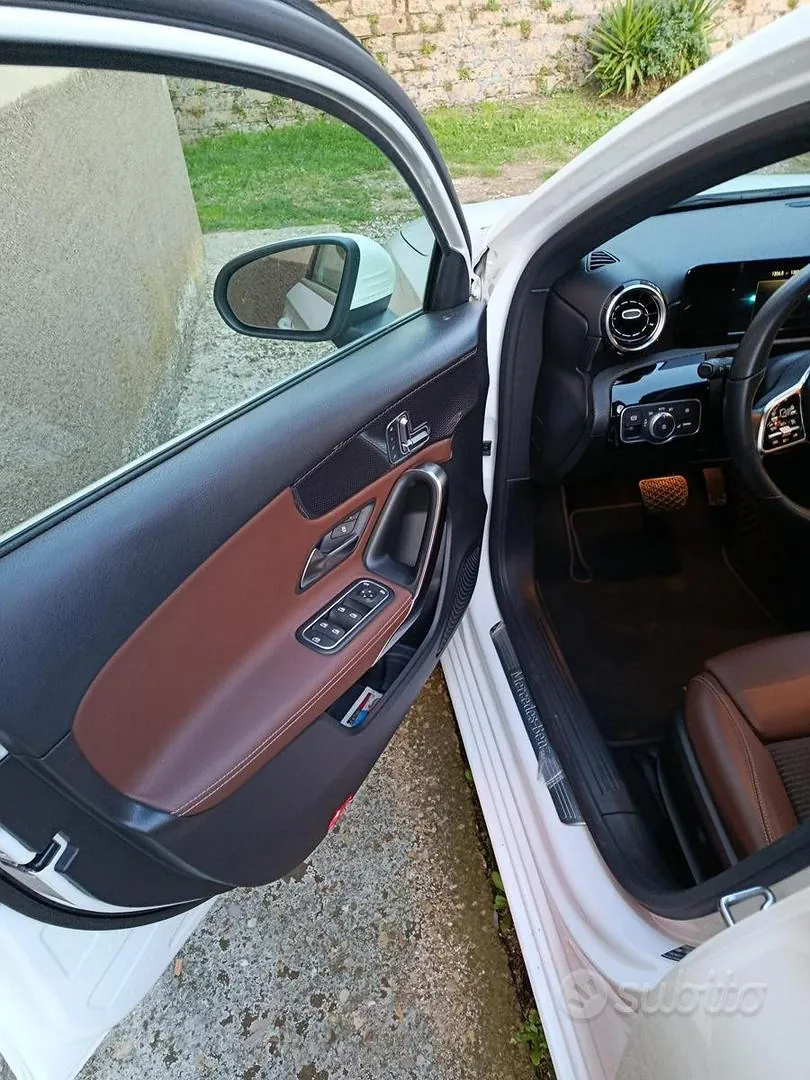 Mercedes-Benz 180D 2020 photo 3
