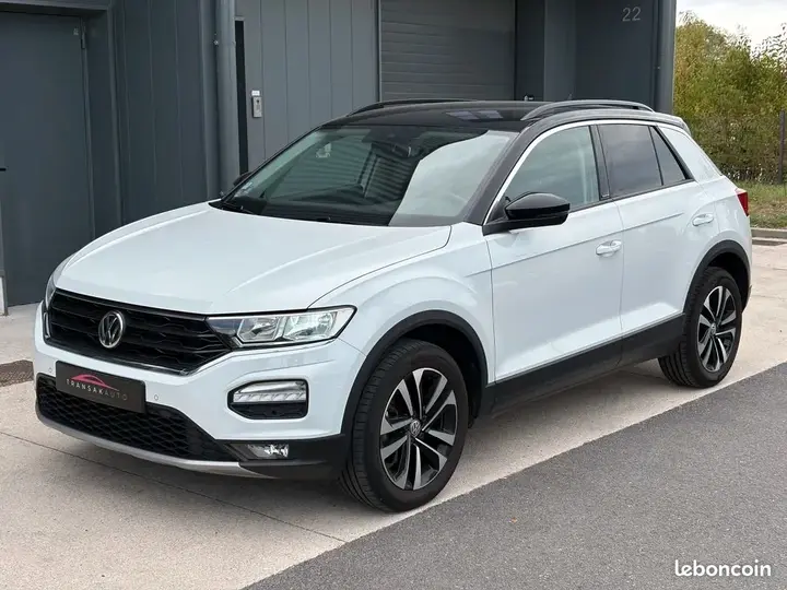 Volkswagen T-Roc 2020 photo 2