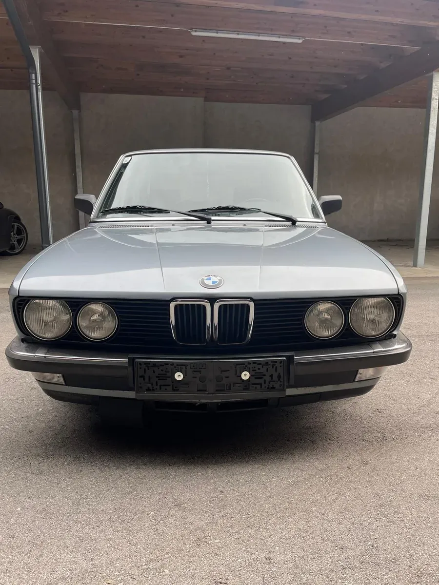 BMW 5 Series 1986 photo 3