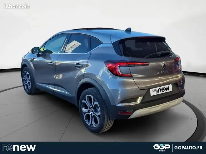 Renault Captur 2023 photo 3