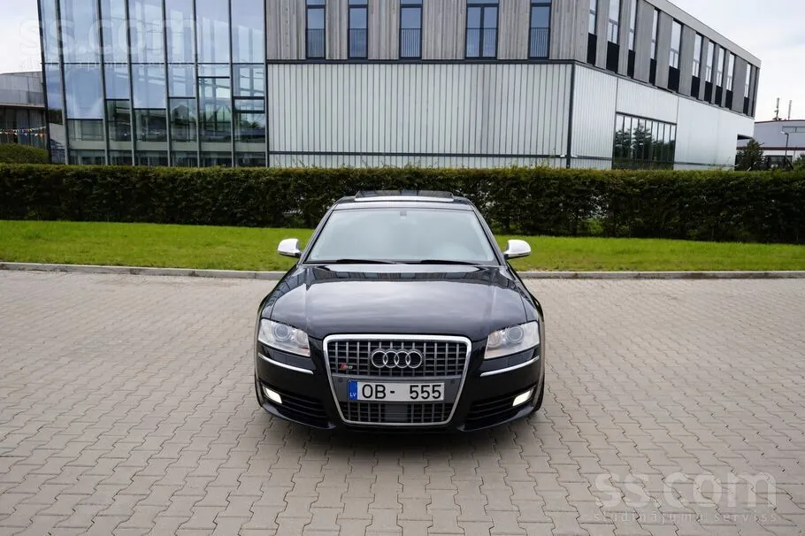 Audi A8 2007 photo 2