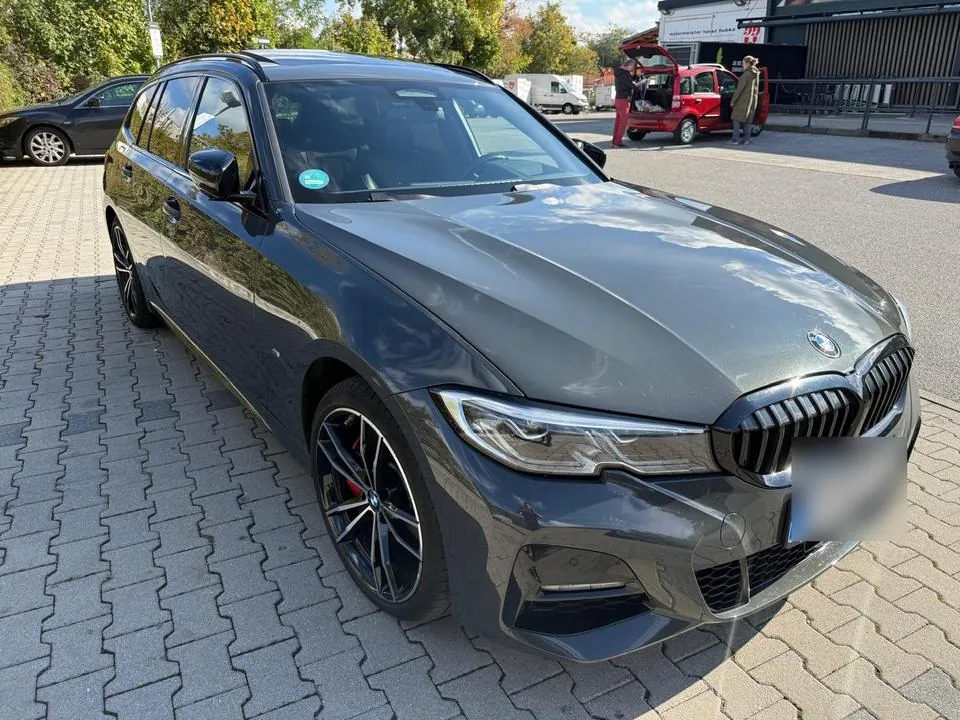 BMW 330E
