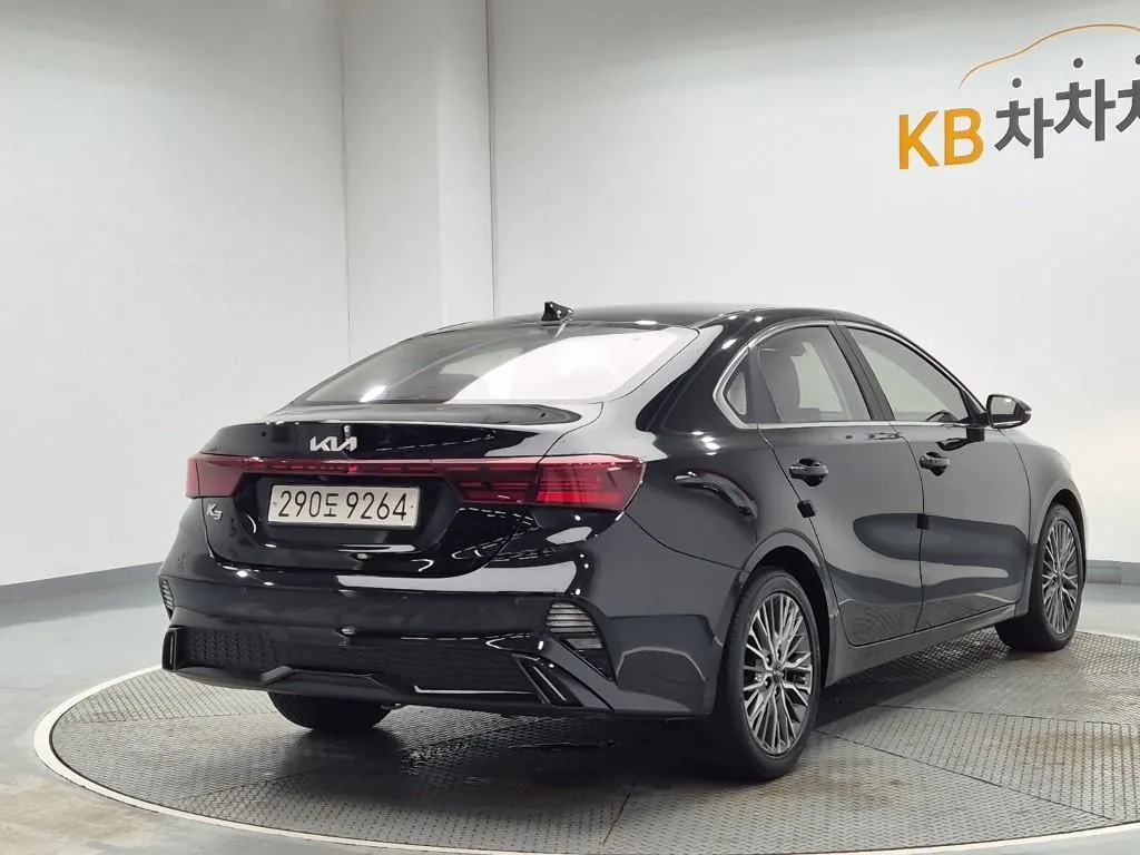 Kia K3 2022 photo 3