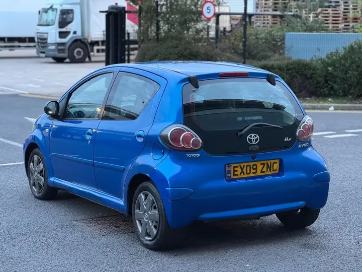 Toyota Aygo 2009 photo 3