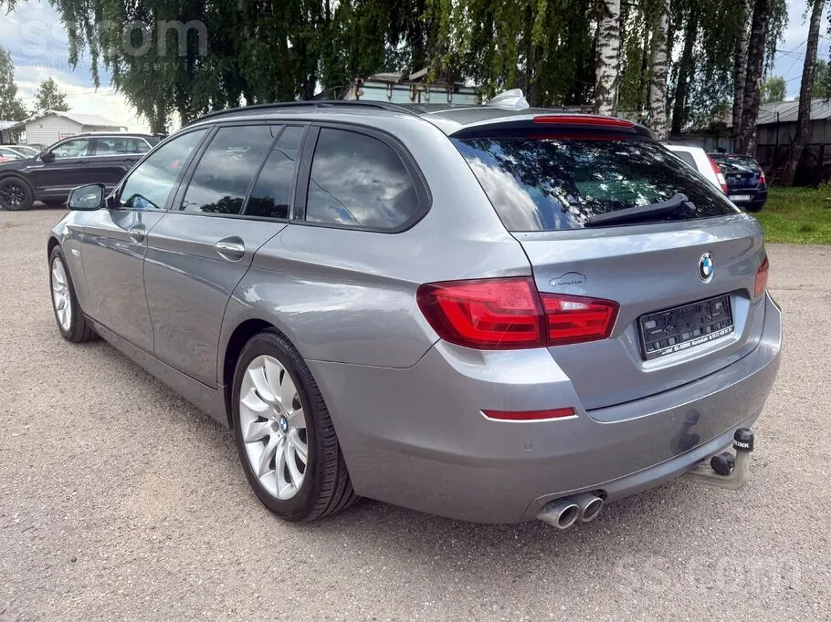 BMW 525D Touring 2011 photo 4