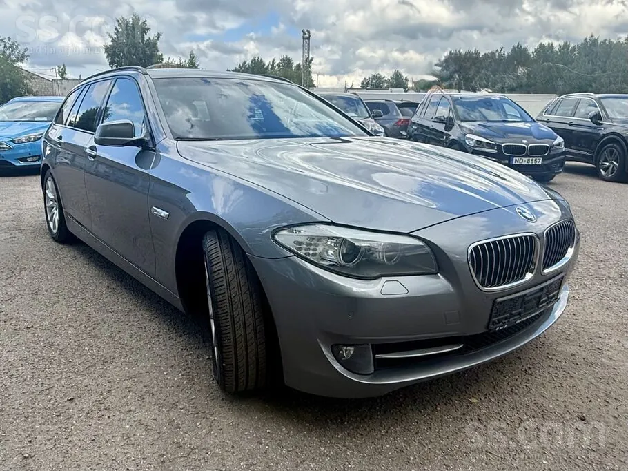 BMW 525D Touring 2011 photo 2