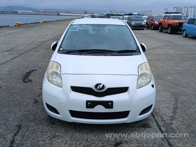 Toyota Vitz 2009 photo 5