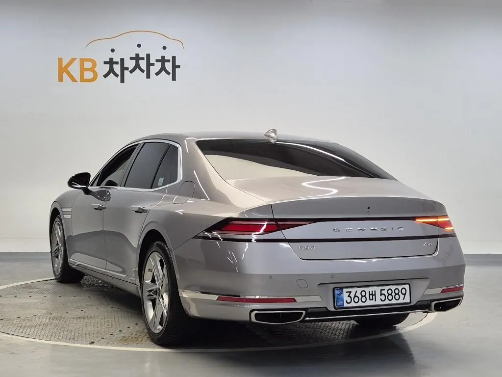 Genesis G90 2023 photo 2
