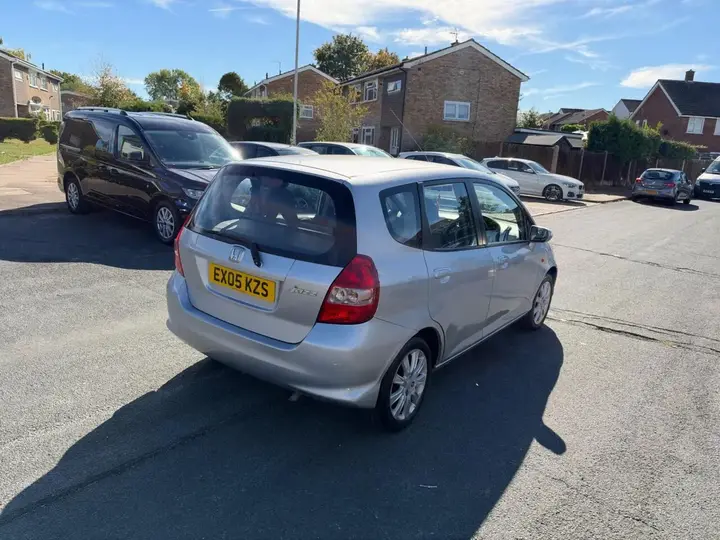 Honda Jazz 2005 photo 3